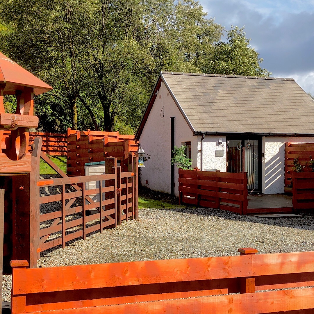 The Wee Ludging - Exterior